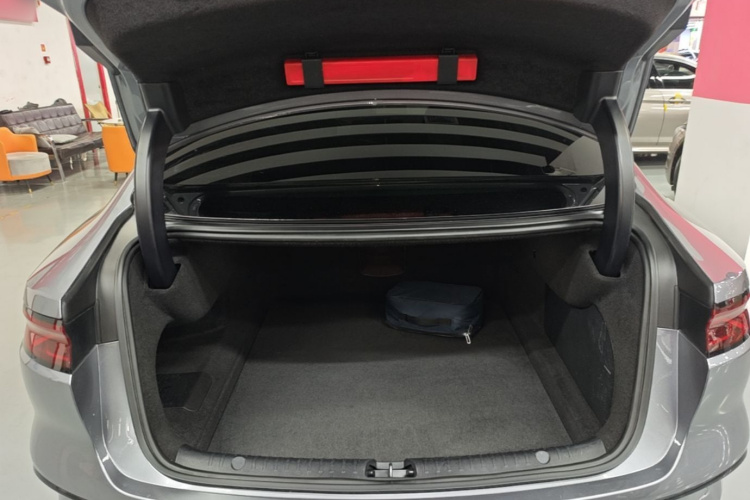 BYD Han 2022 car image #19