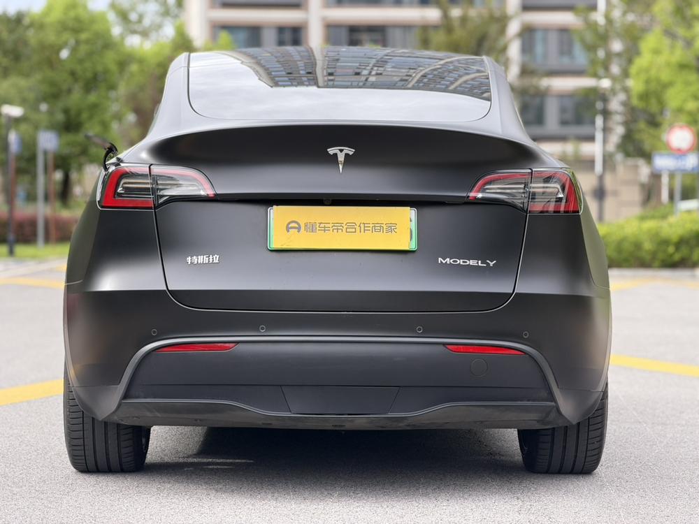 Tesla Model Y 2022 #6 Tesla Model Y 2022 car image #6