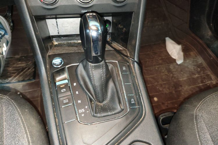 Volkswagen Tharu 2019 car image #16