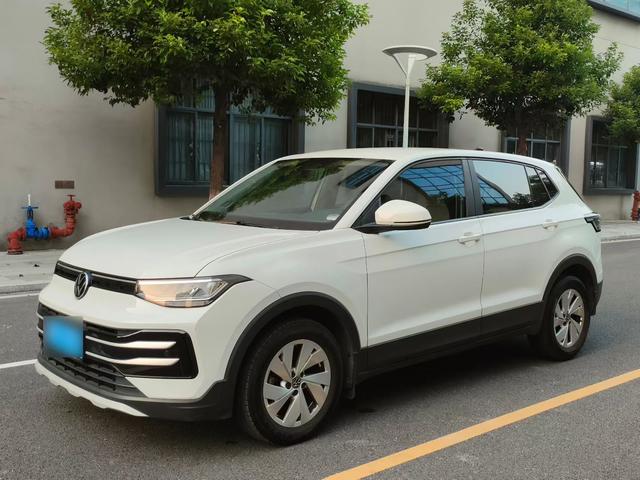 Volkswagen Tharu 2024 immagine di auto #10