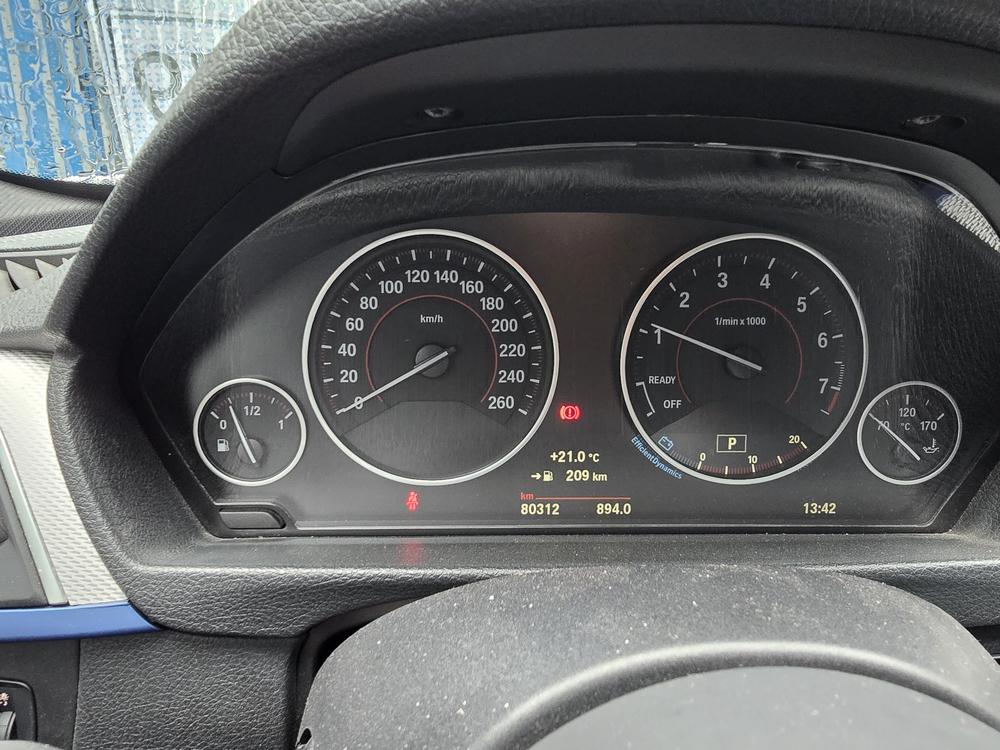 BMW 3 Series 2018 #8 BMW 3 Series 2018 car image #8