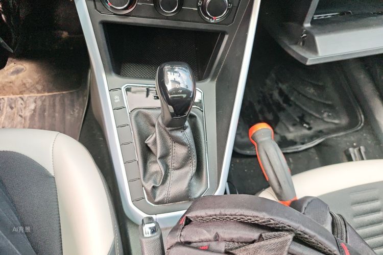 Volkswagen Polo 2021 car image #16