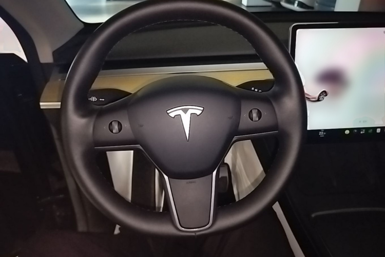 Tesla Model Y 2023 #11 Tesla Model Y 2023 immagine di auto #11