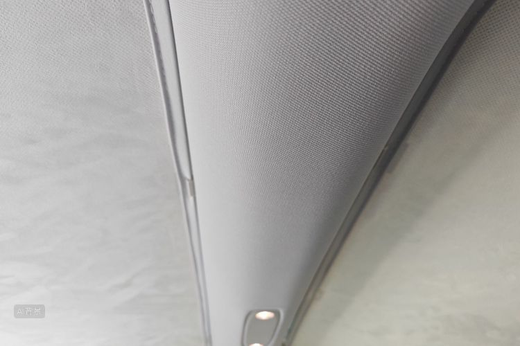 Tesla Model 3 2023 car image #20
