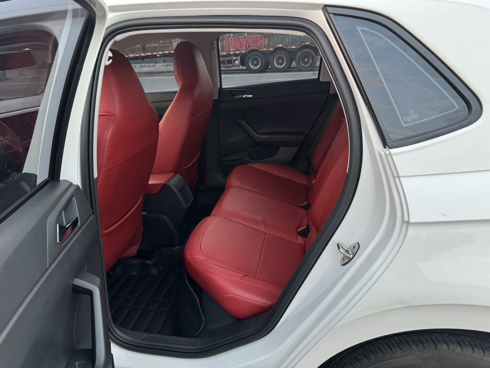 Volkswagen Polo 2019 #8 Volkswagen Polo 2019 car image #8
