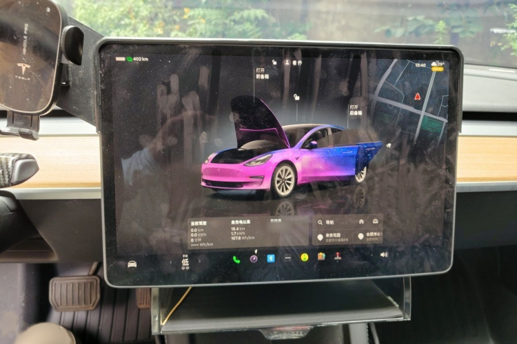 Tesla Model 3 2023 car image #16