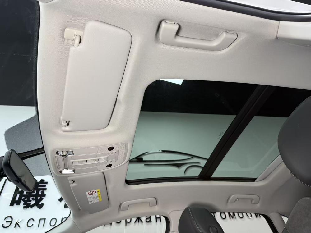 Audi Q3 2022 car image #20