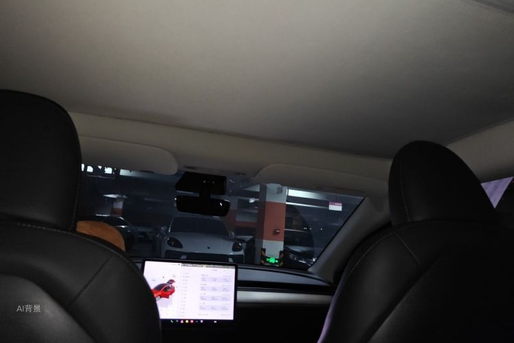 Tesla Model Y 2023 immagine di auto #20