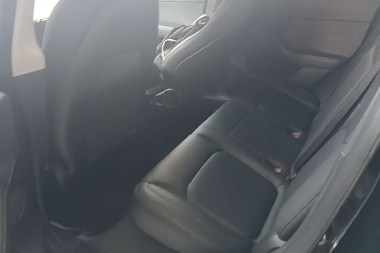 Tesla Model Y 2021 #17 Tesla Model Y 2021 car image #17