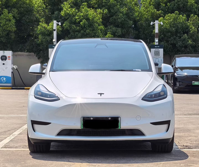 Tesla Model Y 2022 #2 Tesla Model Y 2022 car image #2