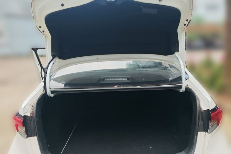 Toyota Corolla 2019 #17 Toyota Corolla 2019 car image #17