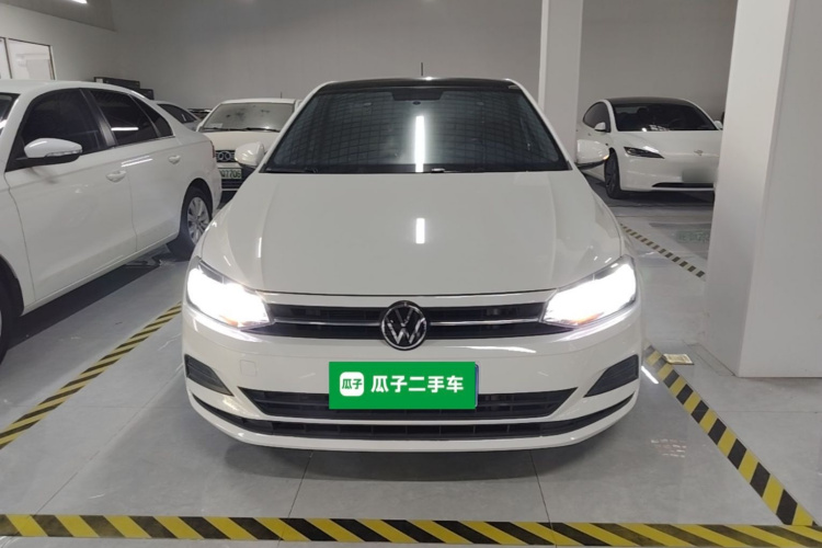 Volkswagen Polo 2022 car image #3