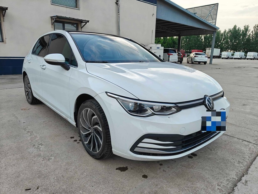 Volkswagen Golf 2024 car image #3