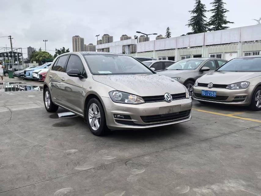 Volkswagen Golf 2017 car image #3