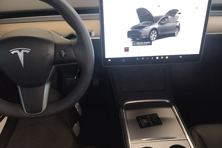 Tesla Model Y 2022 #10 Tesla Model Y 2022 car image #10