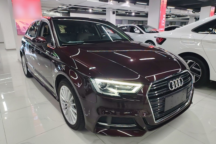 Audi A3 2018 car image #4