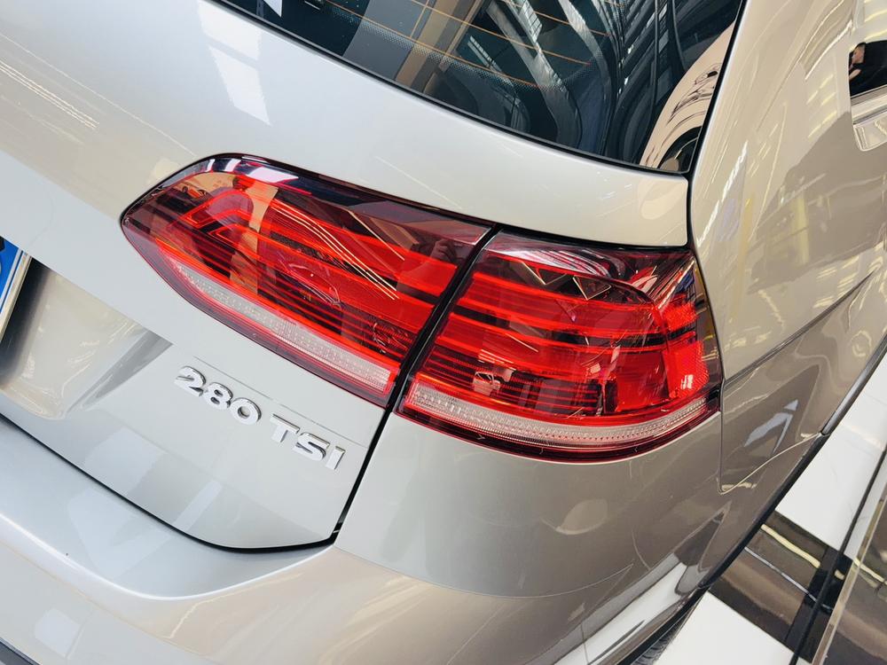 Volkswagen Golf (Imported) 2019 car image #7