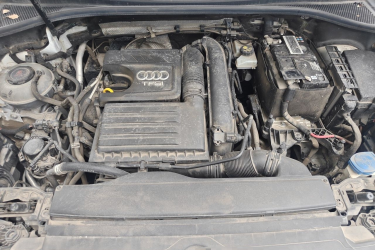 Audi Q3 2019 car image #22