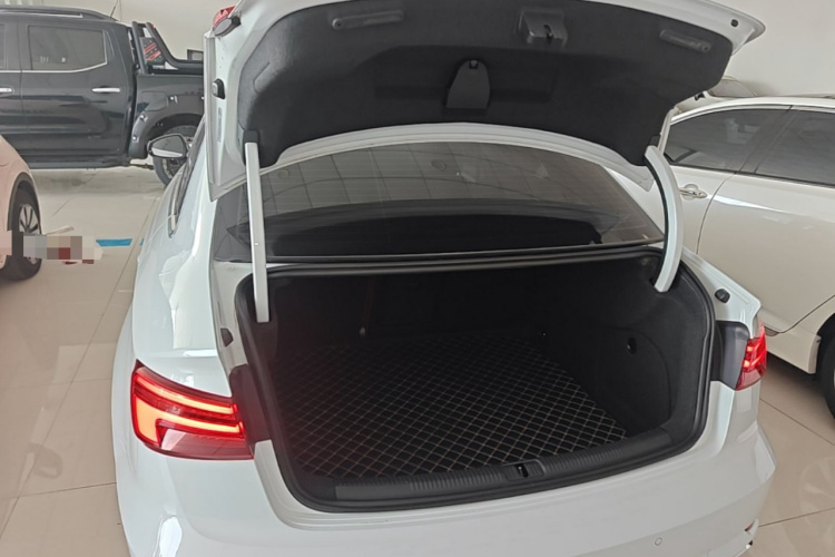 Audi A3 2020 immagine di auto #19