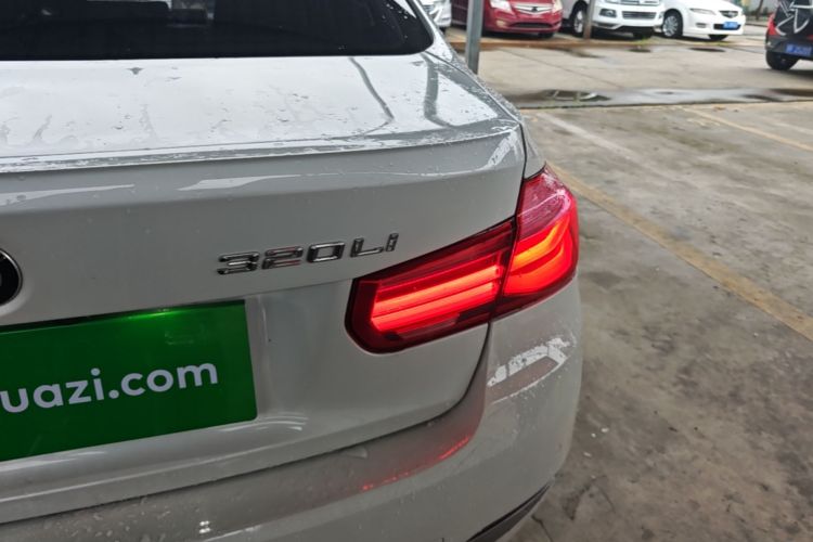 BMW 3 Series 2017 #8 BMW 3 Series 2017 car image #8