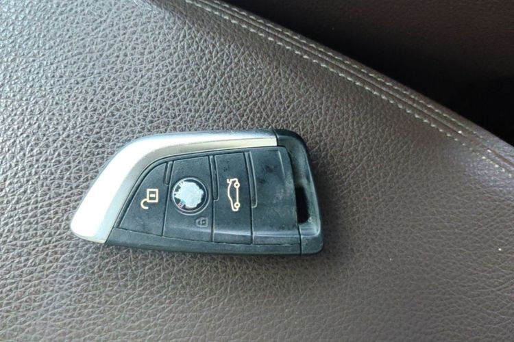 BMW X1 2019 car image #9