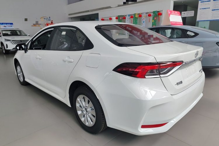 2026 #5 2026 изображение автомобиля #5