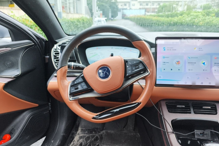 BYD Han 2022 car image #11