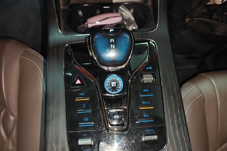 BYD Han 2024 car image #14