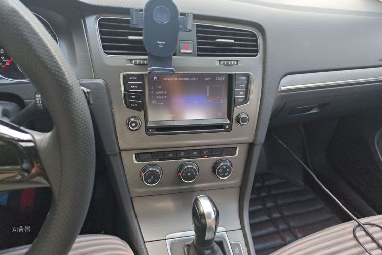 Volkswagen Golf 2015 car image #15