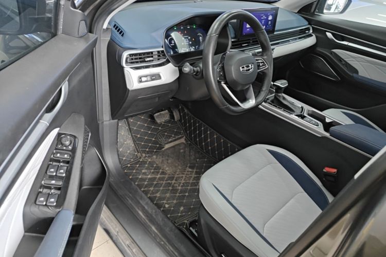 GEELY Emgrand 2021 car image #16