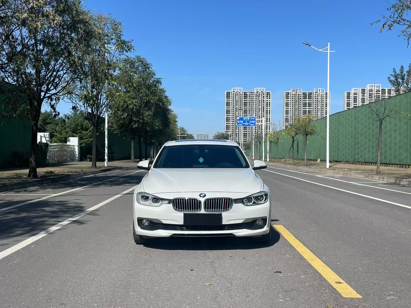 BMW 3 Series 2019 #2 BMW 3 Series 2019 صورة سيارة #2