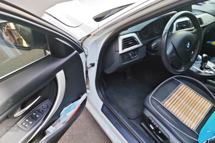 BMW 3 Series 2014 car image #18
