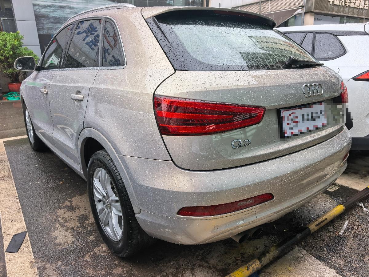 Audi Q3 2015 car image #3