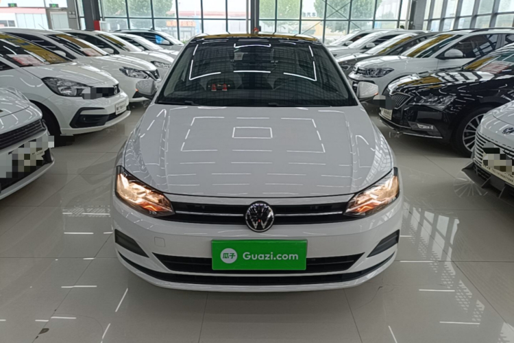 Volkswagen Polo 2022 car image #3