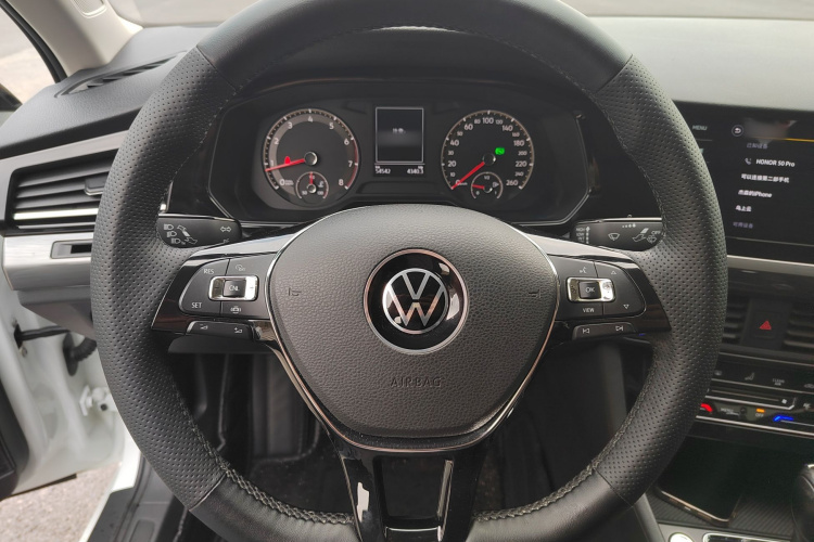 Volkswagen Bora 2021 car image #12
