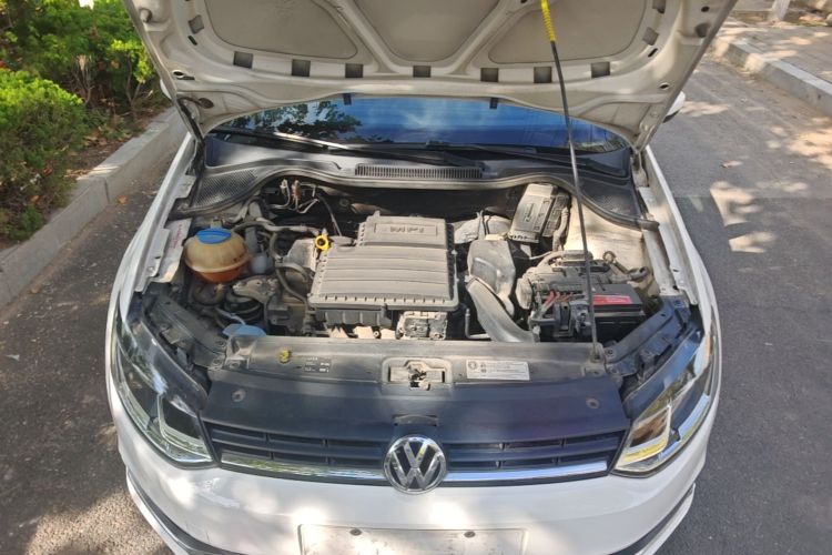 Volkswagen Polo 2016 car image #20
