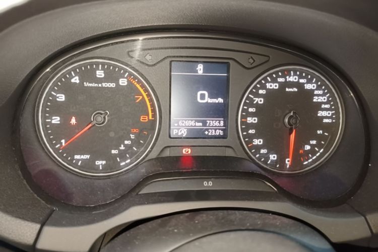 Audi A3 2019 car image #12