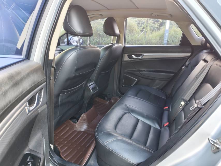 GEELY Emgrand GS 2017 car image #9