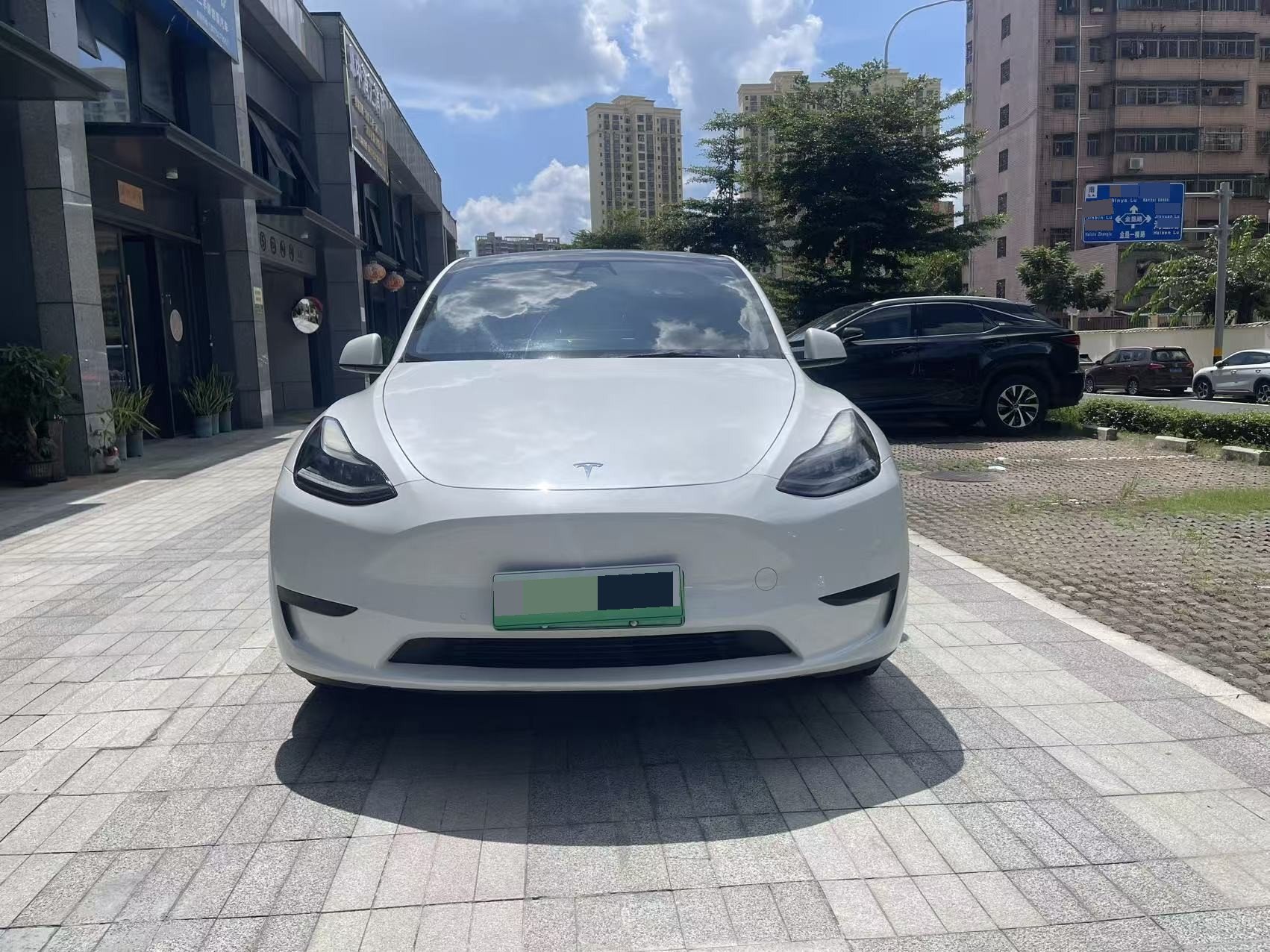 Tesla Model Y 2022 #2 Tesla Model Y 2022 car image #2