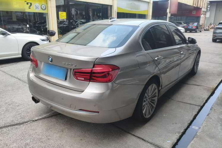 BMW 3 Series 2018 #7 BMW 3 Series 2018 car image #7
