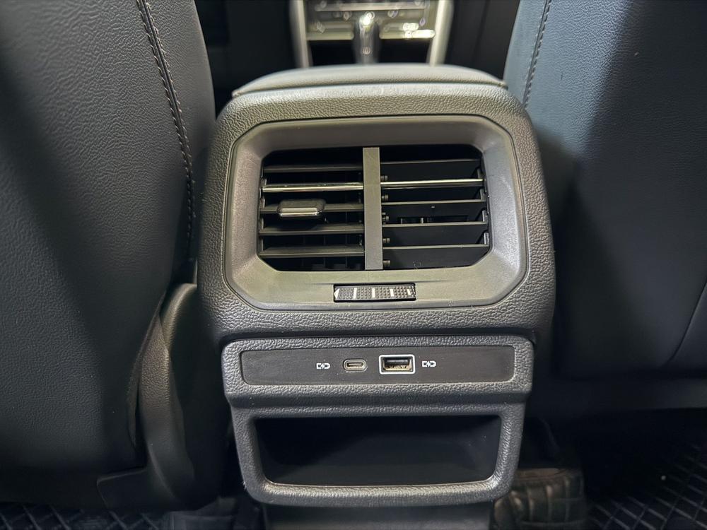 Volkswagen Tharu 2022 car image #8