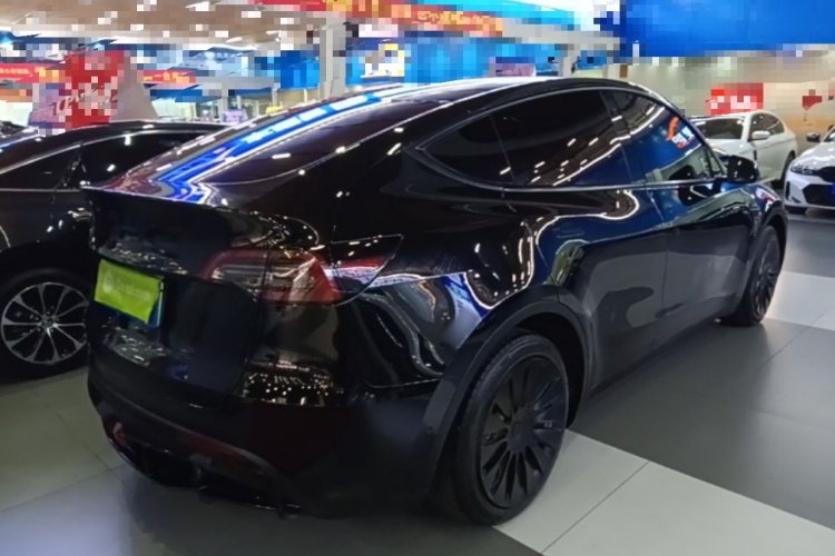 Tesla Model Y 2022 #7 Tesla Model Y 2022 car image #7