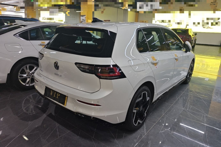 Volkswagen Golf 2025 #7 Volkswagen Golf 2025 car image #7