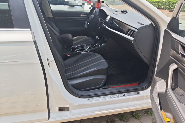 Volkswagen Lavida 2021 car image #27