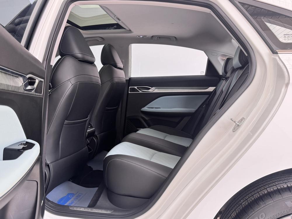 GEELY Emgrand L 2022 #20 GEELY Emgrand L 2022 صورة سيارة #20
