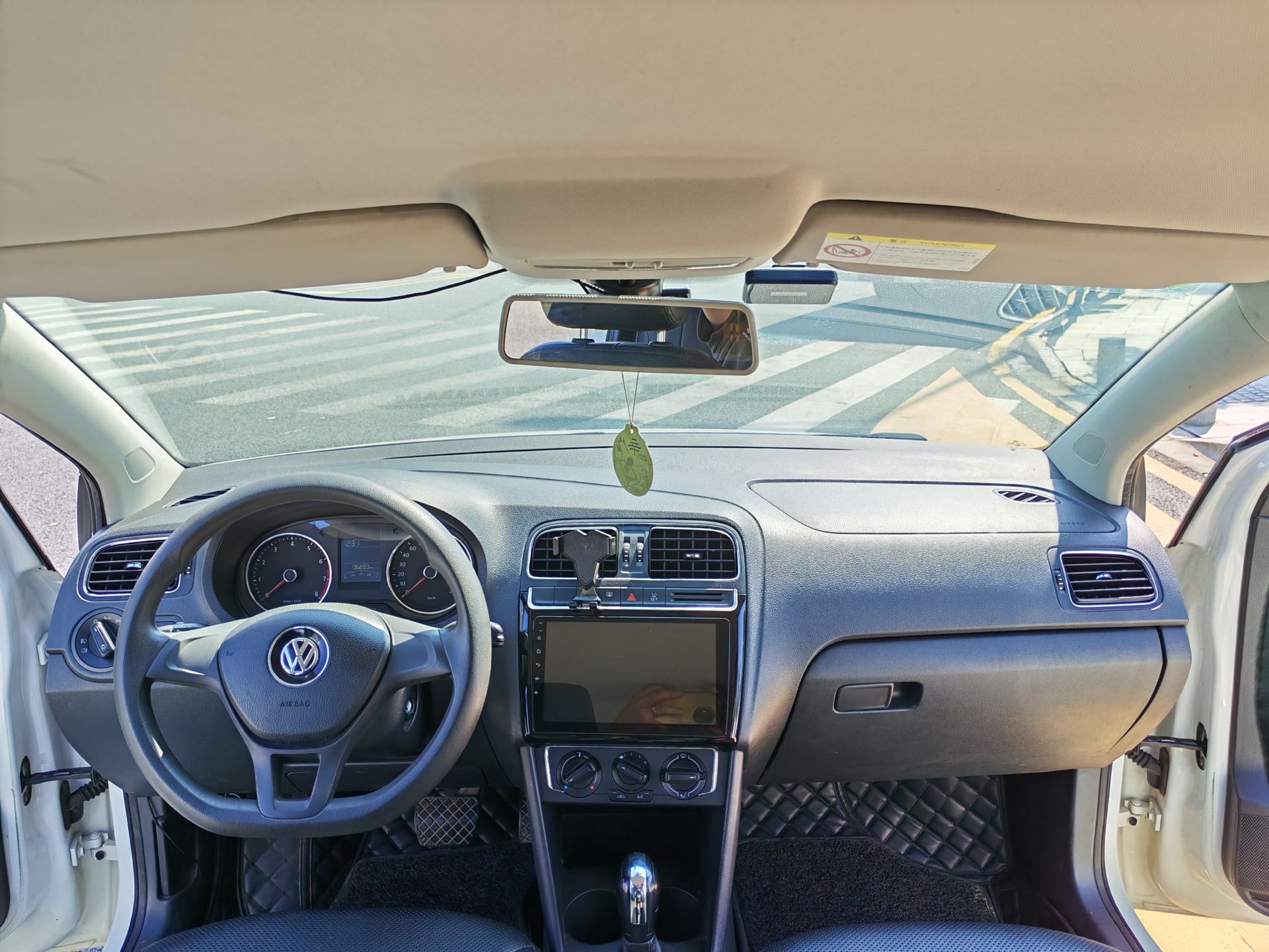 Volkswagen Polo 2015 #8 Volkswagen Polo 2015 car image #8