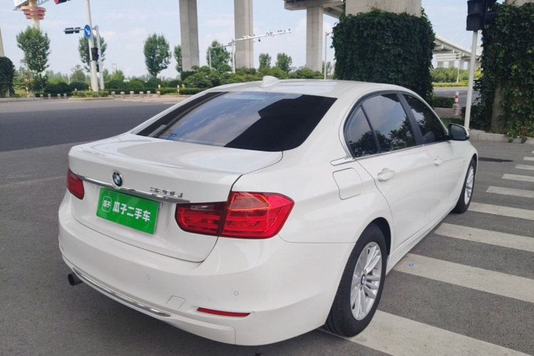 BMW 3 Series 2015 #5 BMW 3 Series 2015 car image #5