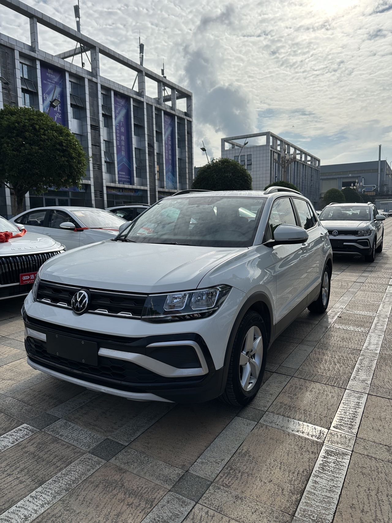Volkswagen T-Cross 2025 car image 