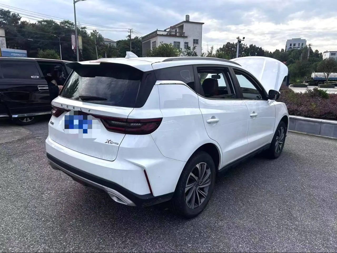 GEELY Vision X6 2023 car image #6