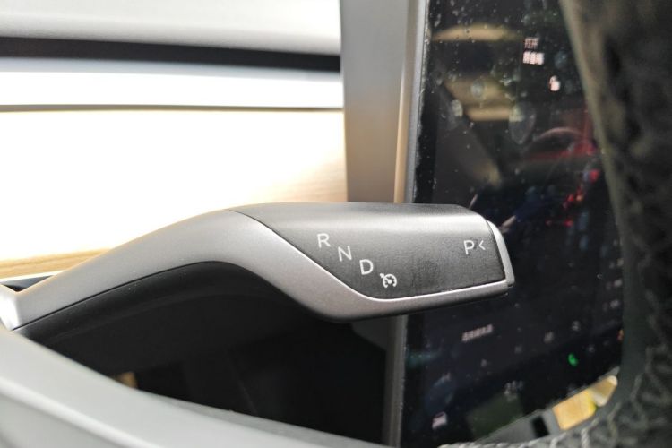 Tesla Model 3 2023 car image #14